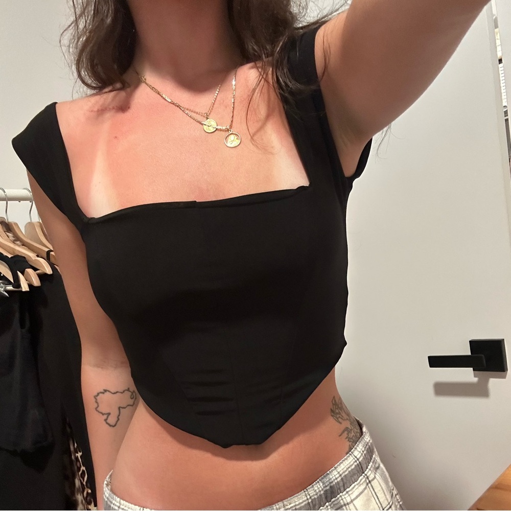 Black contour corset top